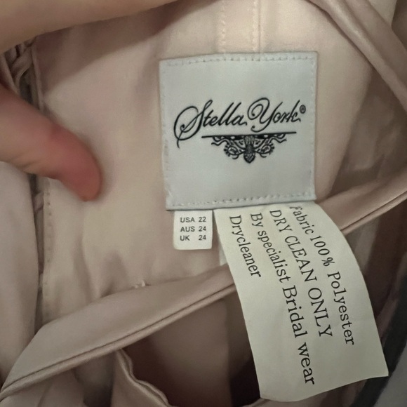 NWT Blush Wedding Dress Never Worn - Picture 7 of 7